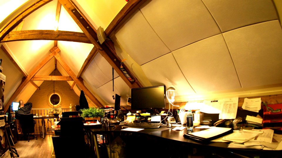 Interno di un home studio dove è stato fatto trattamento acustico