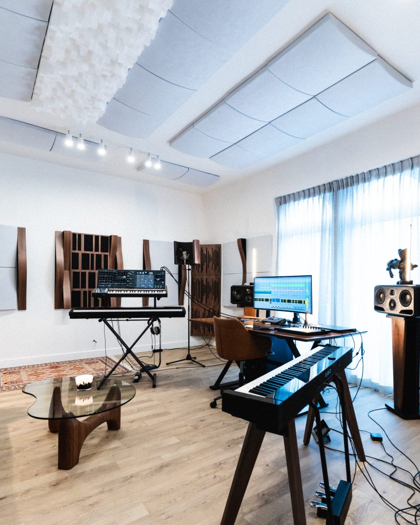 Interno di un home studio dove è stato fatto trattamento acustico